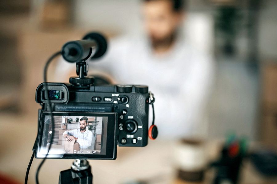 Cámara profesional grabando